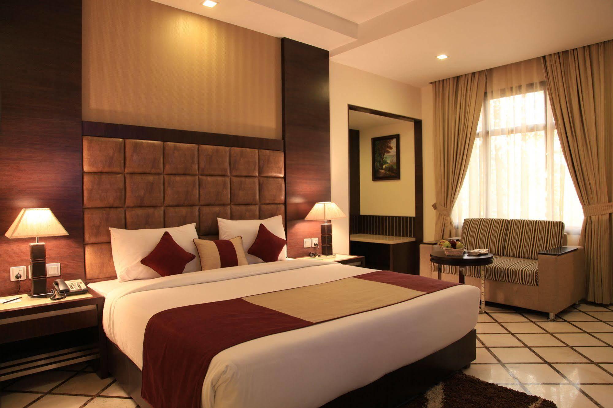 Hotel Florence Yeni Delhi Dış mekan fotoğraf