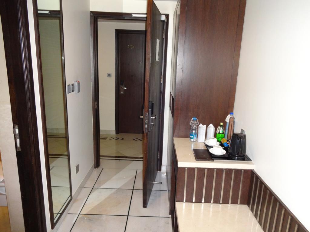 Hotel Florence Yeni Delhi Dış mekan fotoğraf